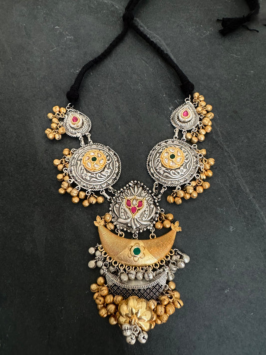 RUHI TWO-TONE NECKLACE