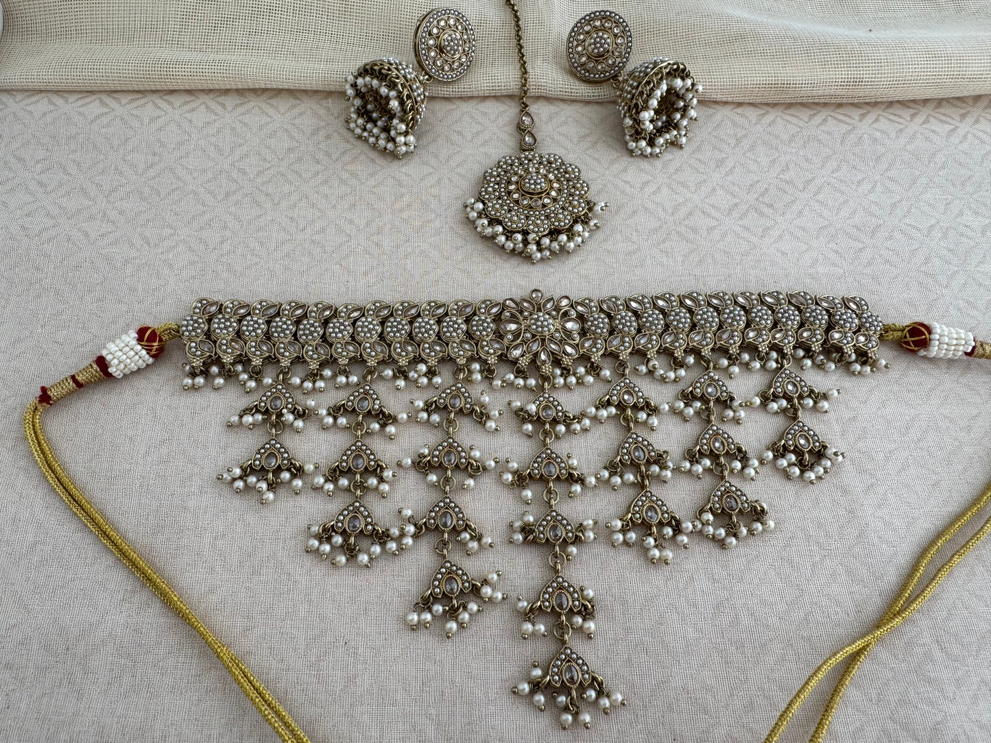 ZEESHA BOHO PEARL FRINGE CHOKER SET