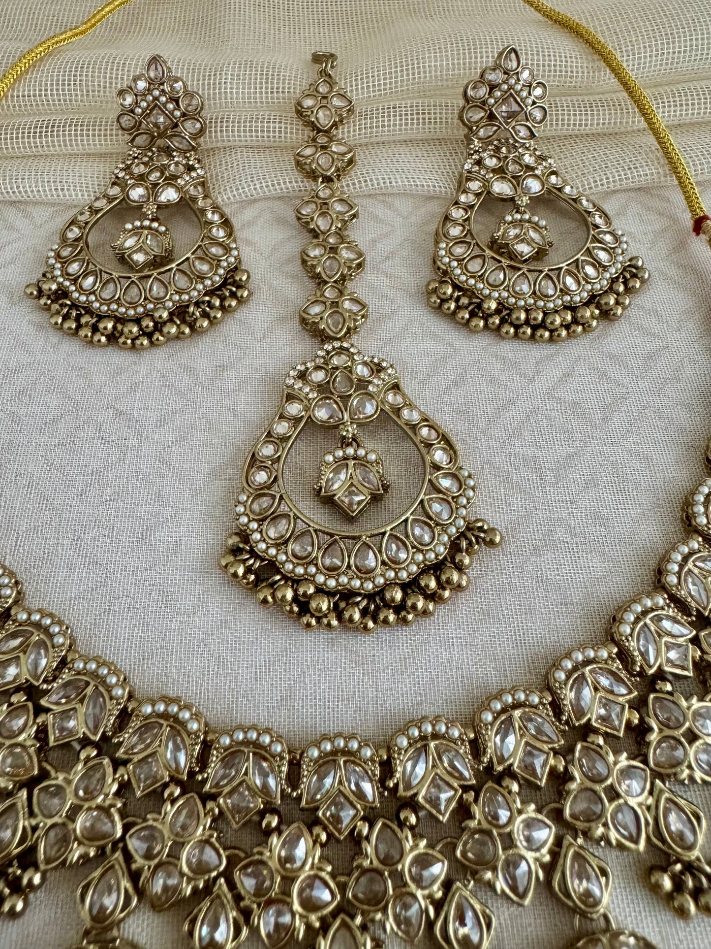VEDA BRONZE GOLD NECKLACE SET