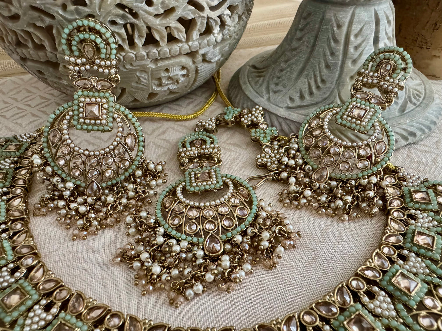 LEAH SAGE GREEN NECKLACE SET