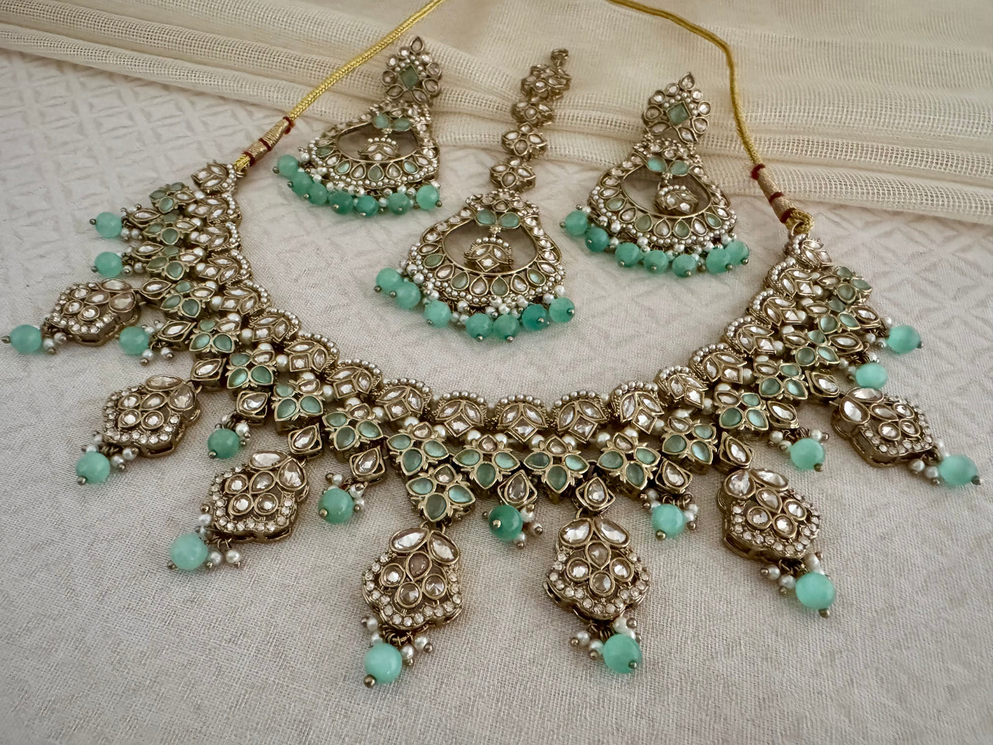 VEDA PASTEL GREEN NECKLACE SET