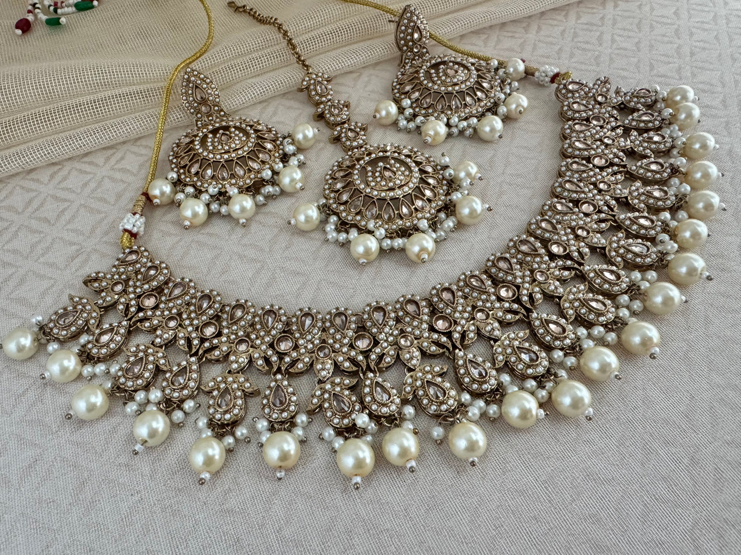 RIYA PEARL NECKLACE SET