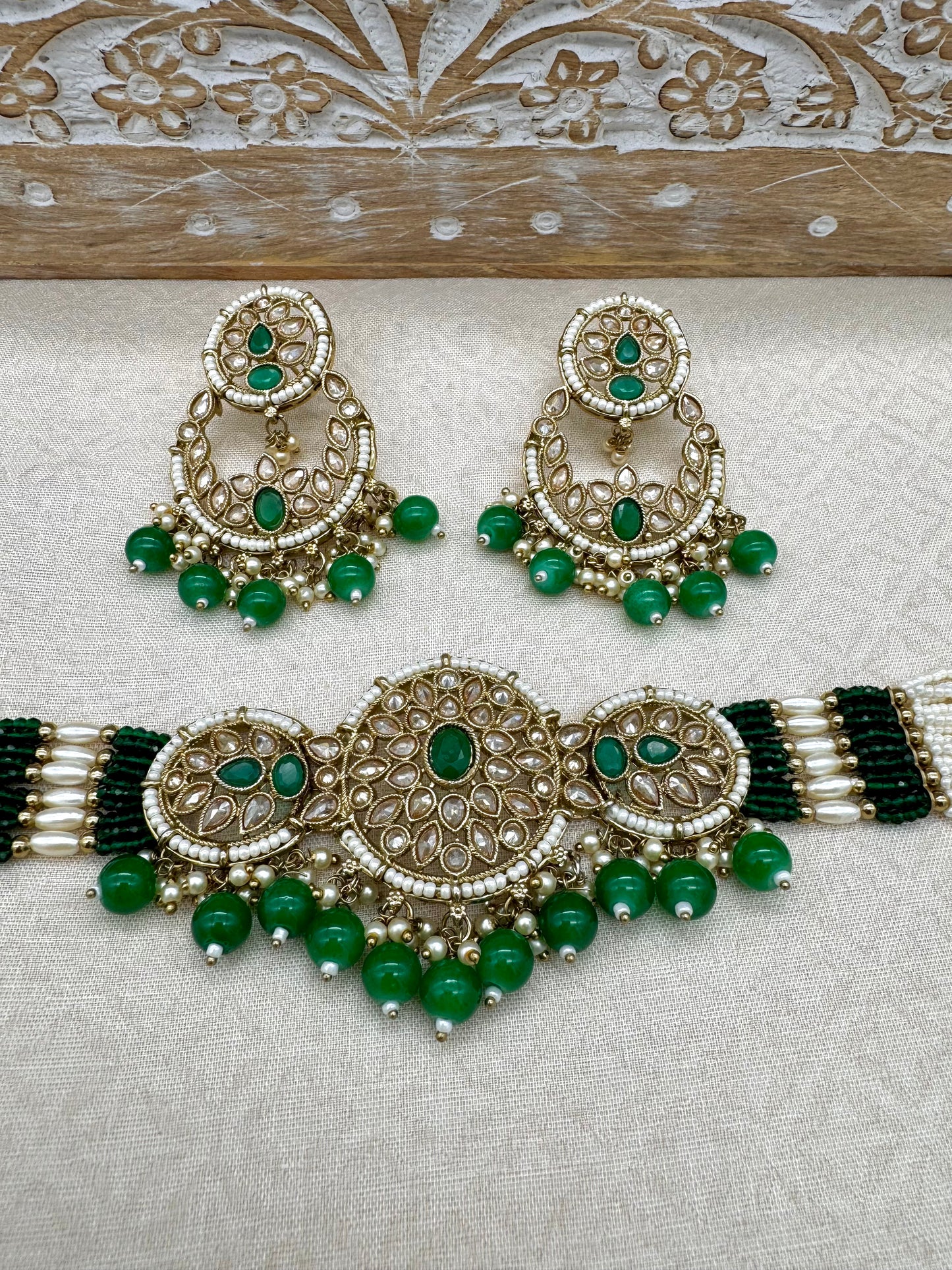 MIRA ANTIQUE GOLD CHOKER SET