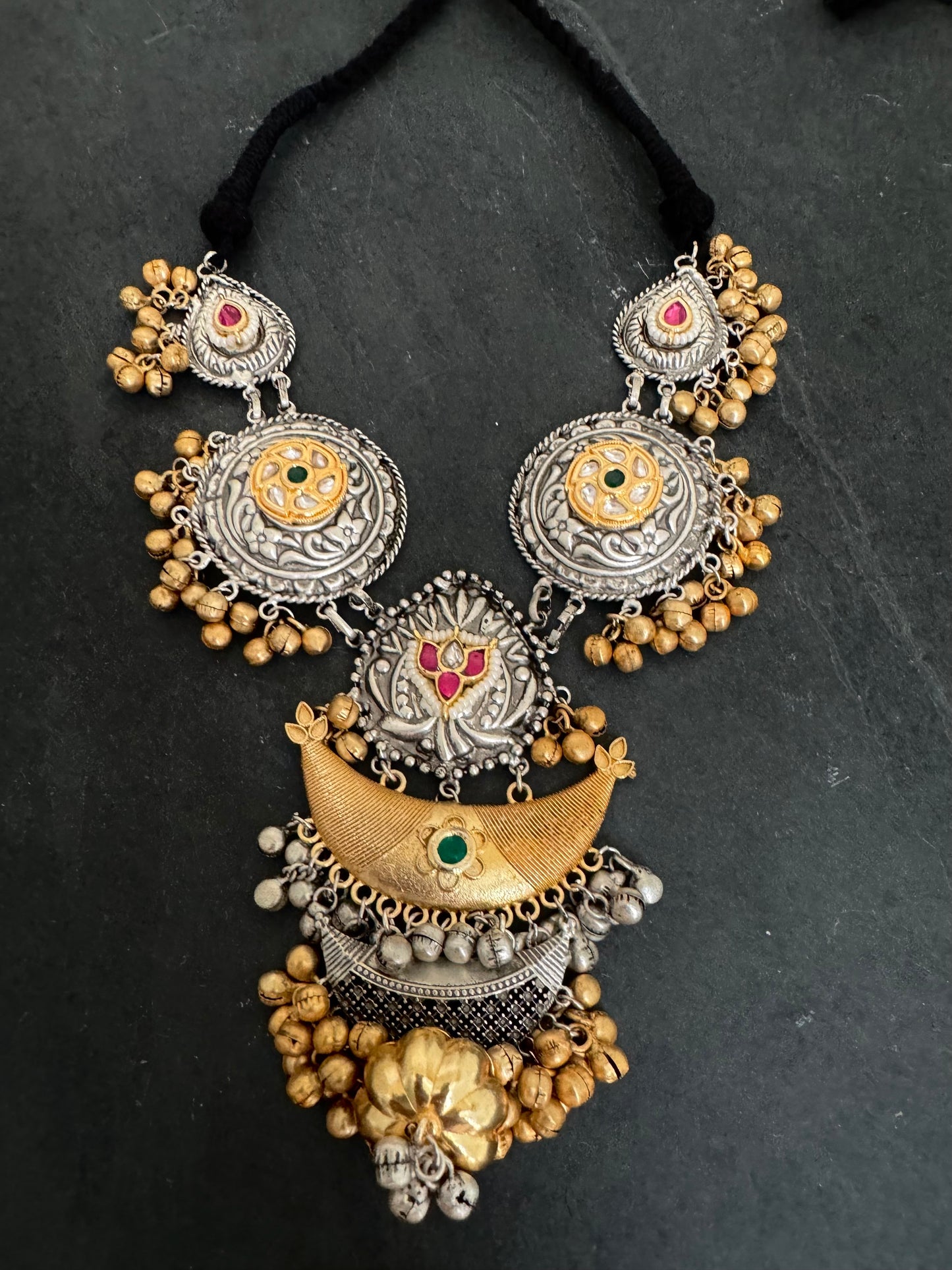 RUHI TWO-TONE NECKLACE