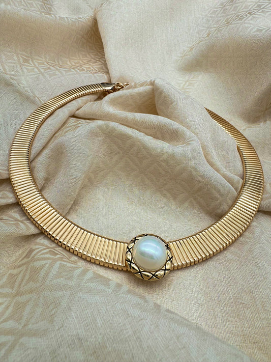 Alaya Magnetic Gold Hasli Necklace with Pearl Magnetic button