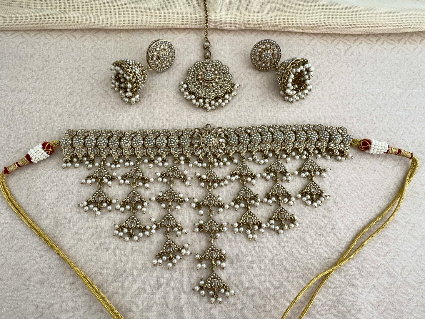 ZEESHA BOHO PEARL FRINGE CHOKER SET