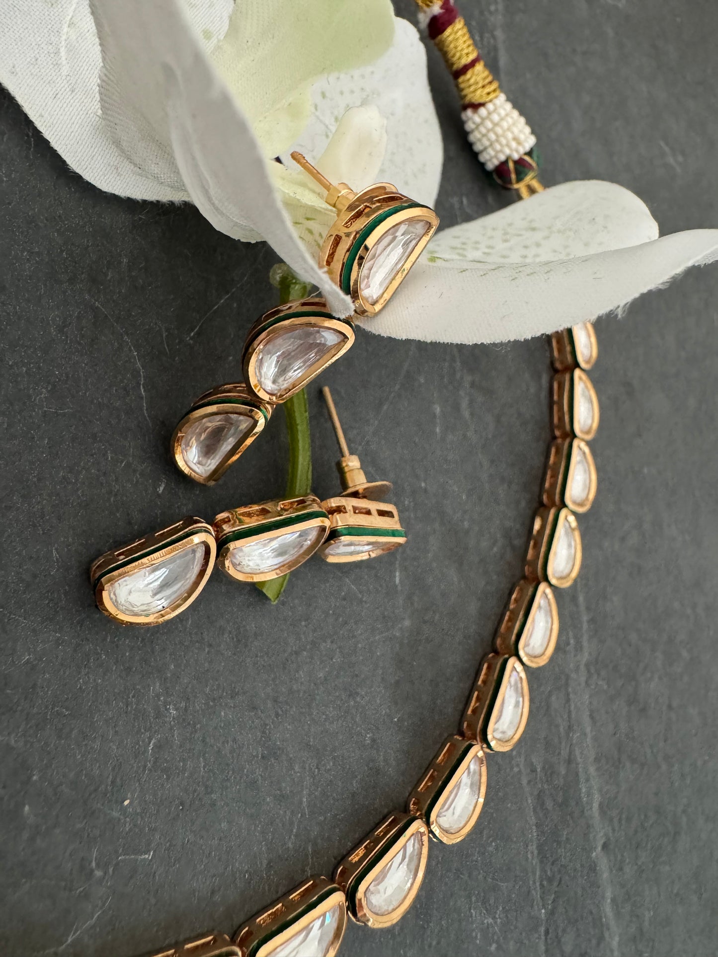 LARA KUNDAN STRING NECKLACE SET