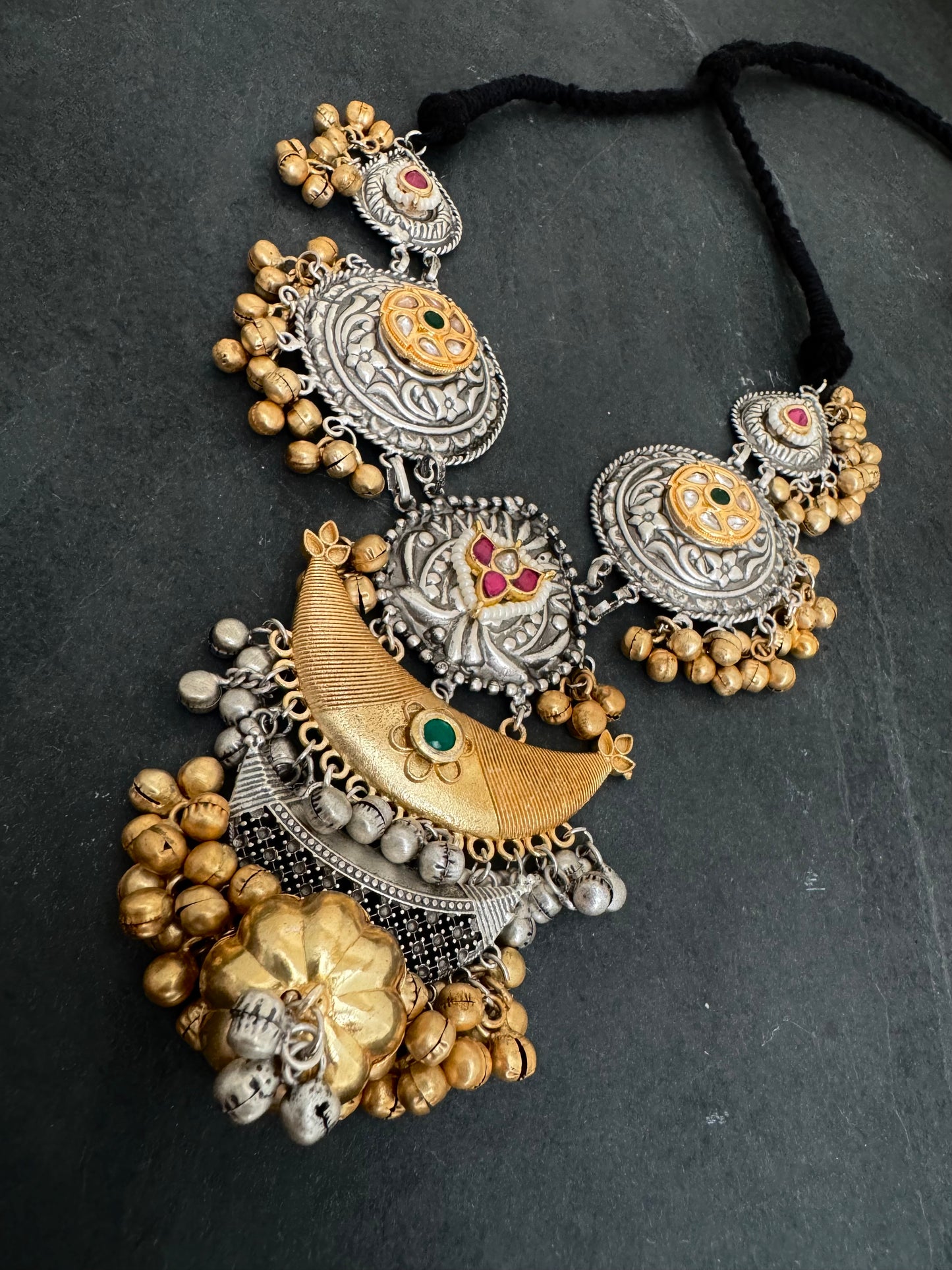 RUHI TWO-TONE NECKLACE