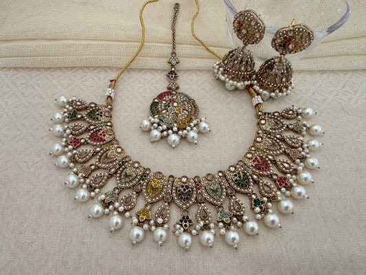 ANVI MULTICOLOR NECKLACE SET