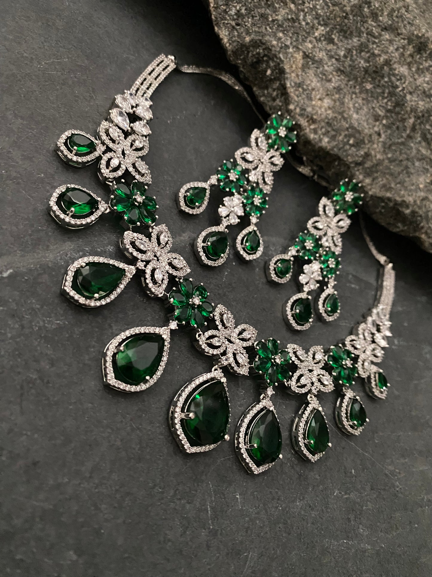 ANNA EMERALD GREEN CZ NECKLACE SET