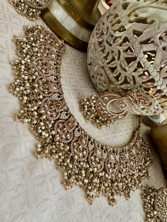 LEAH LIGHT PINK NECKLACE SET