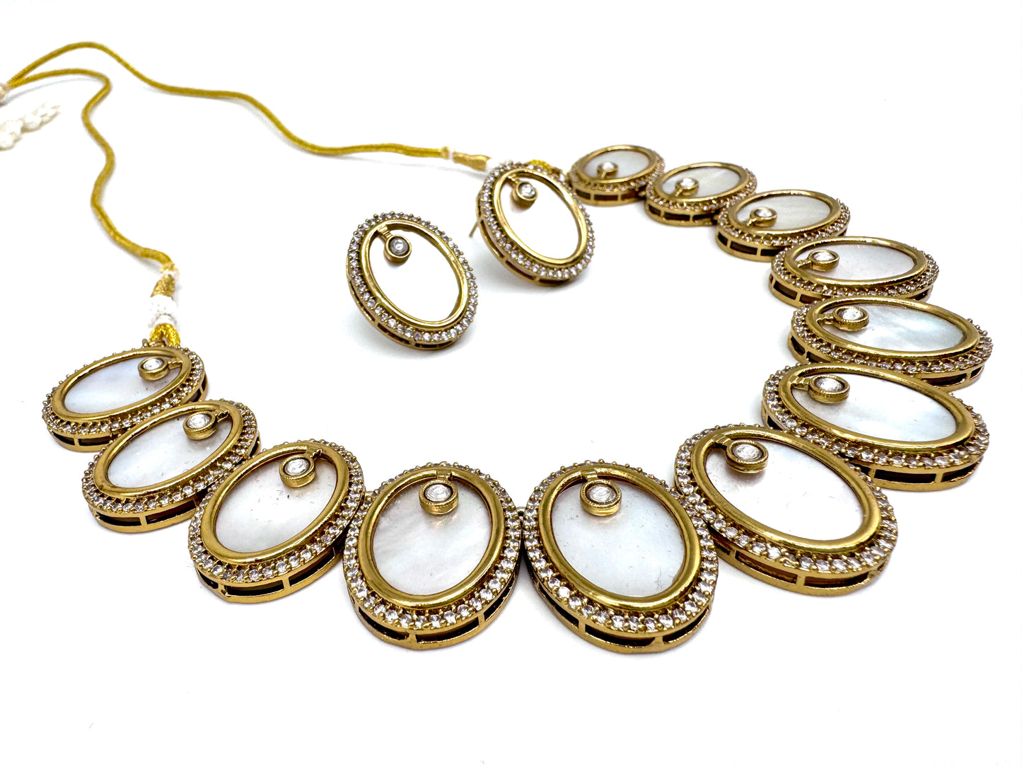 Esha Mother of Pearl Necklace Set