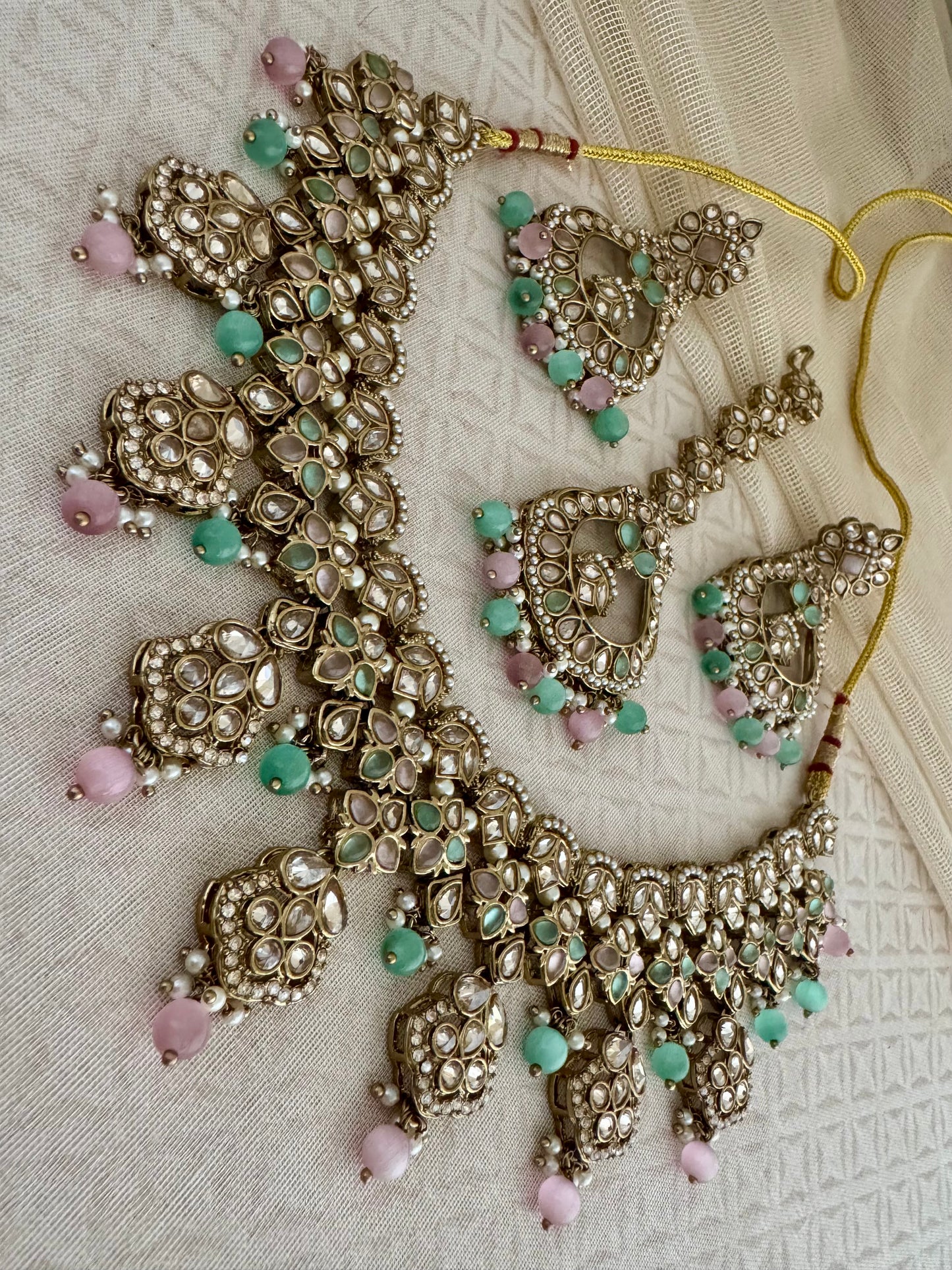 VEDA PASTEL PINK - GREEN NECKLACE SET