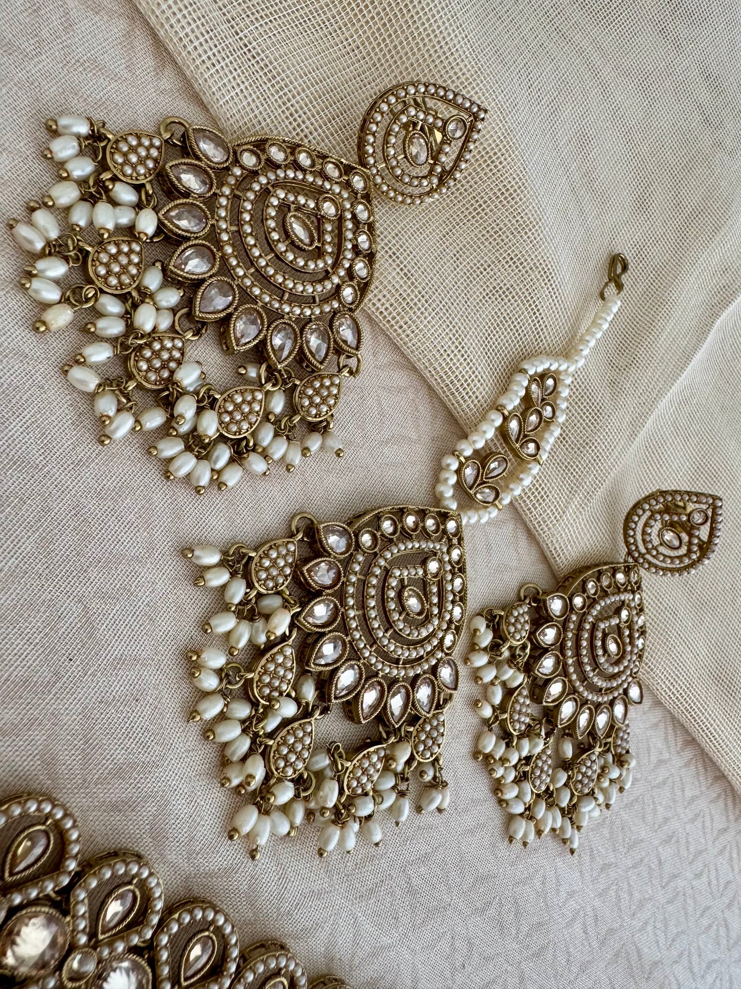 ALISHA BOHO PEARL FRINGE CHOKER SET