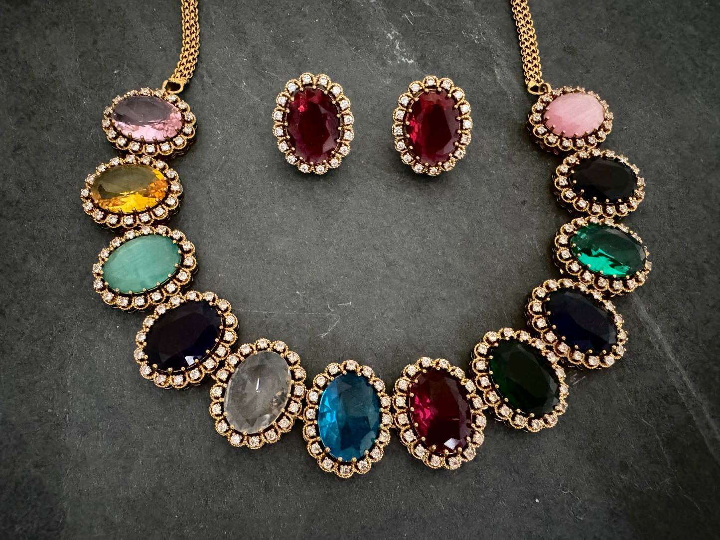 NOOR MULTICOLOR NECKLACE SET