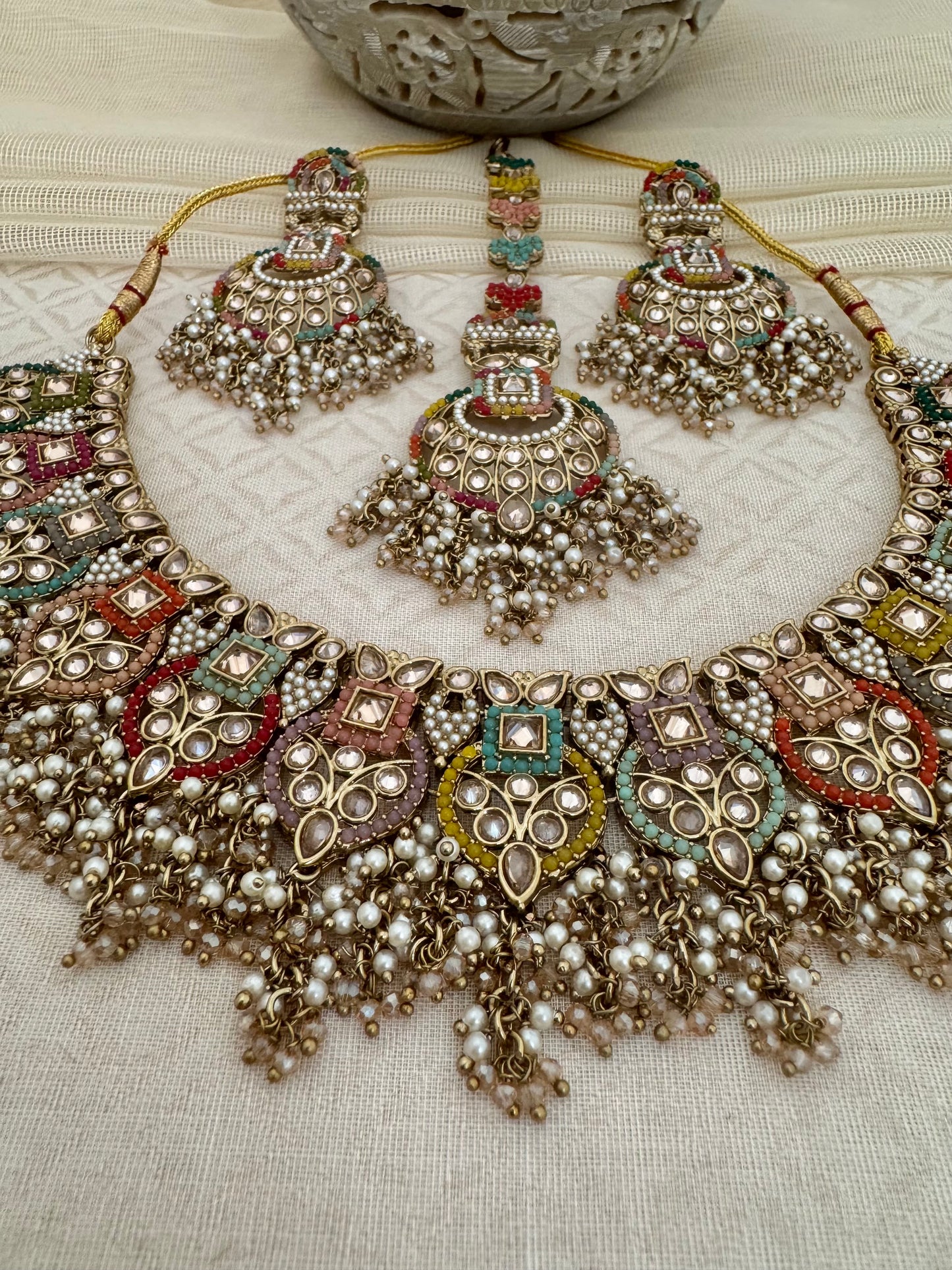 LEAH MULTICOLOR NECKLACE SET