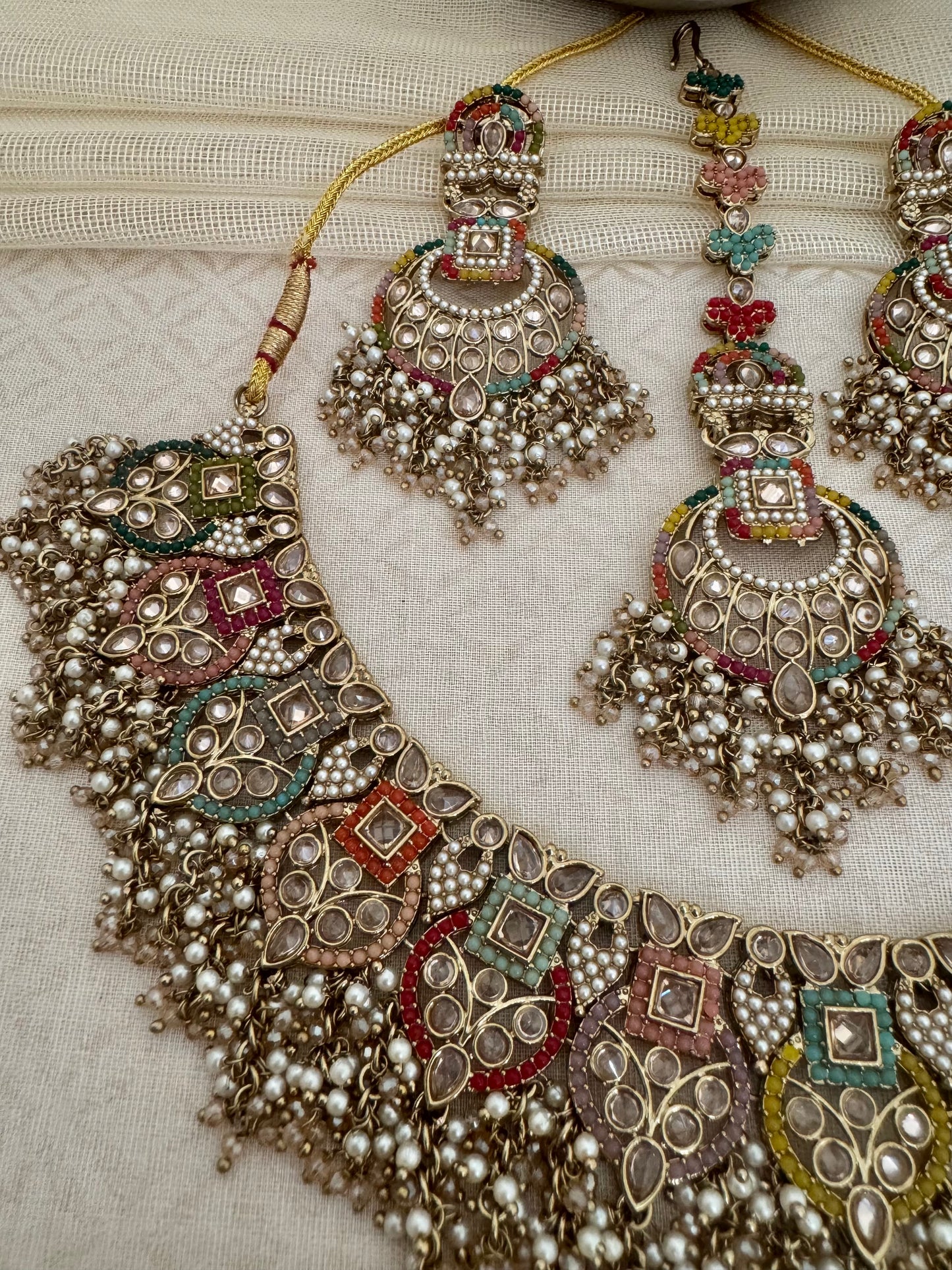 LEAH MULTICOLOR NECKLACE SET