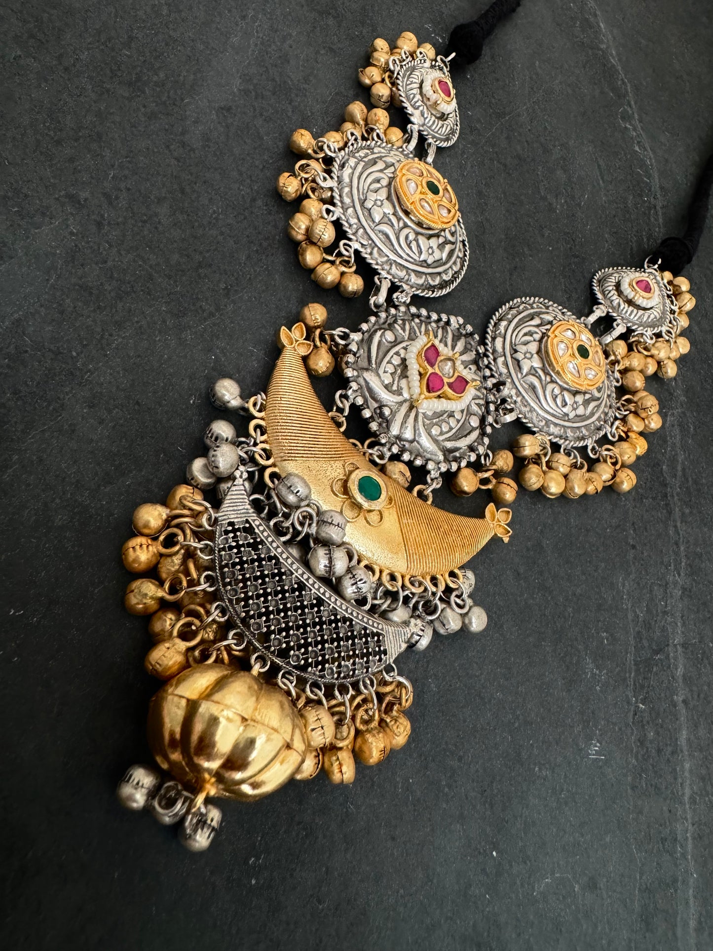 RUHI TWO-TONE NECKLACE