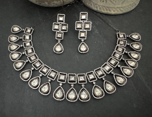 MISHA POLKI CZ VICTORIAN NECKLACE SET