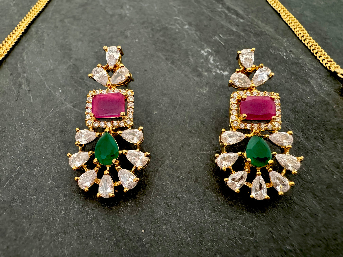 JAYA RUBY EMERALD NECKLACE SET