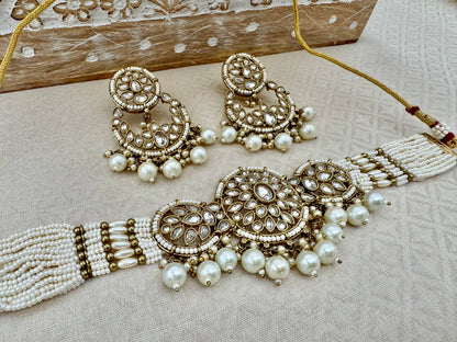 MIRA ANTIQUE GOLD CHOKER SET