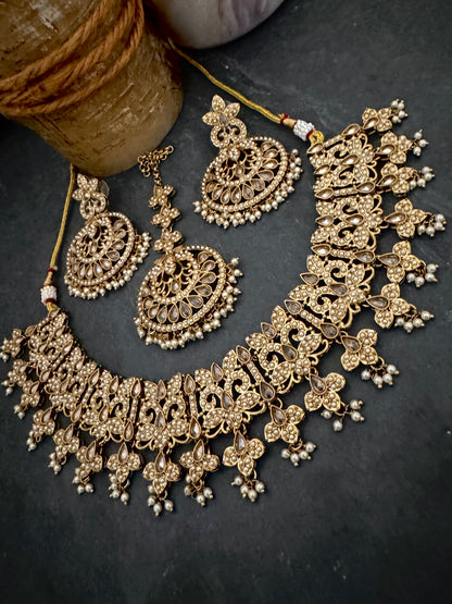 SUKRITI PEARL NECKLACE SET