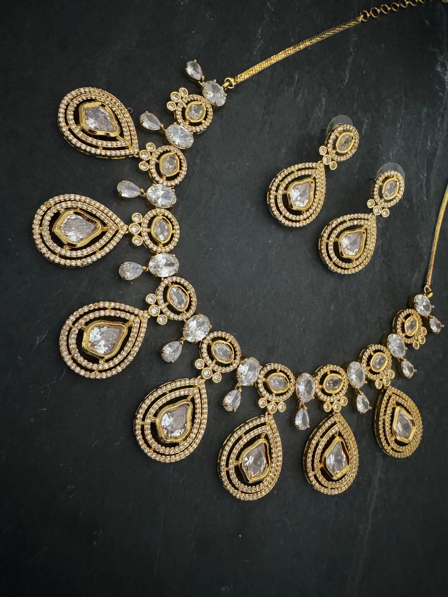 SARA POLKI CZ GOLD NECKLACE SET