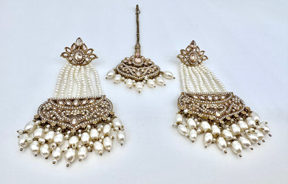 Gazal Pearl Earrings Mangtika Set