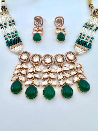 Amrita Kundan Emerald Choker Necklace Set