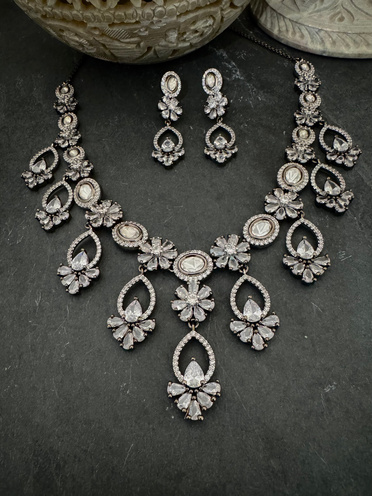 VERA VICTORIAN CZ NECKLACE SET