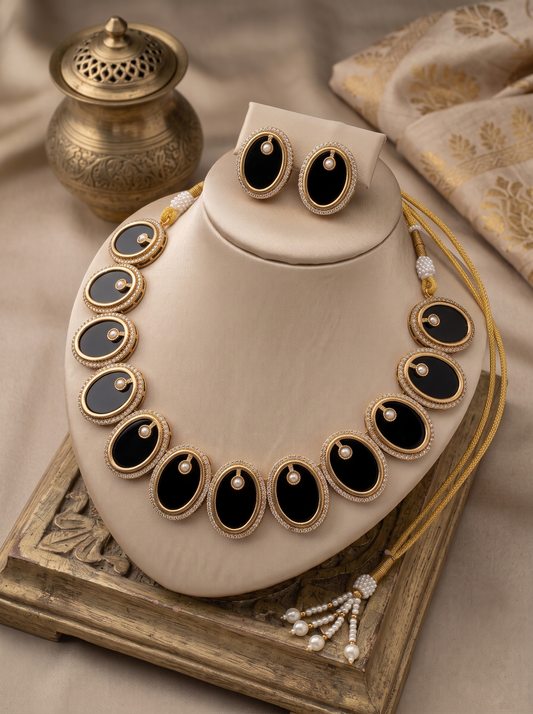 ESHA NOIR & PEARL ROYALE NECKLACE STUD SET
