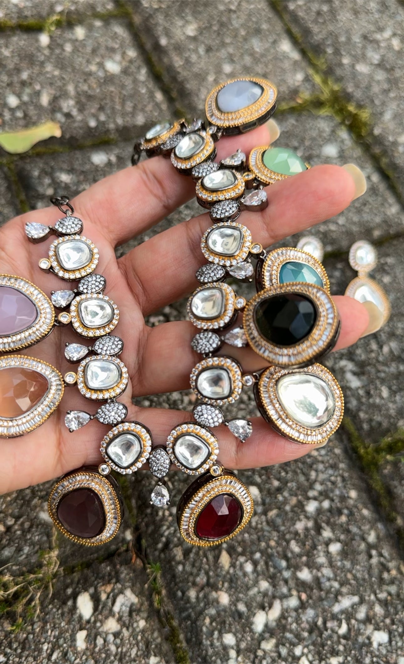 KASHNI NAVRATAN-CZ VICTORIA NECKLACE SET