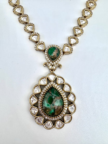 Devika Green Agate Pendant Necklace Set