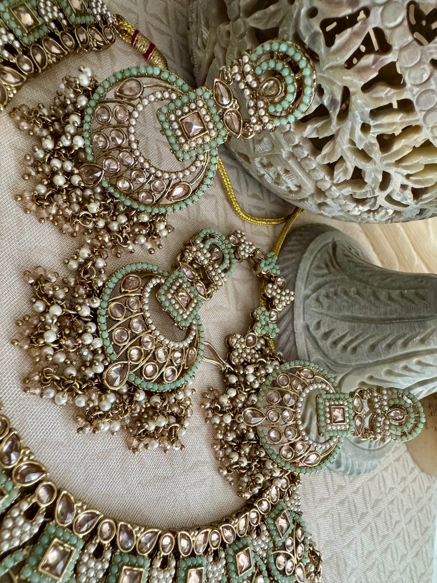 LEAH SAGE GREEN NECKLACE SET