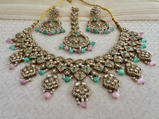 VEDA PASTEL PINK - GREEN NECKLACE SET
