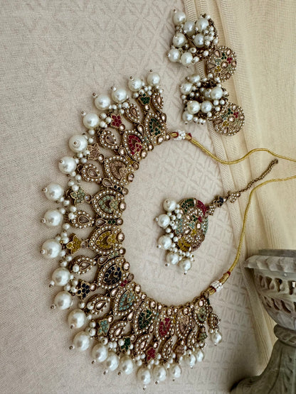 ANVI NAVRATAN NECKLACE SET