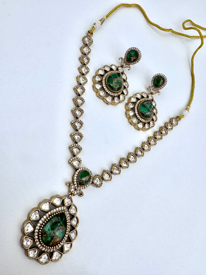 Devika Green Agate Pendant Necklace Set