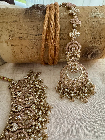 LEAH LIGHT PINK NECKLACE SET