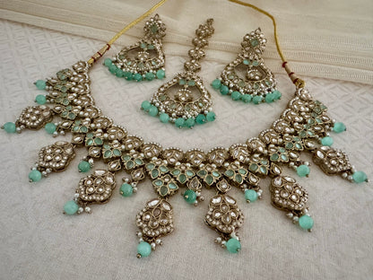 VEDA PASTEL GREEN NECKLACE SET