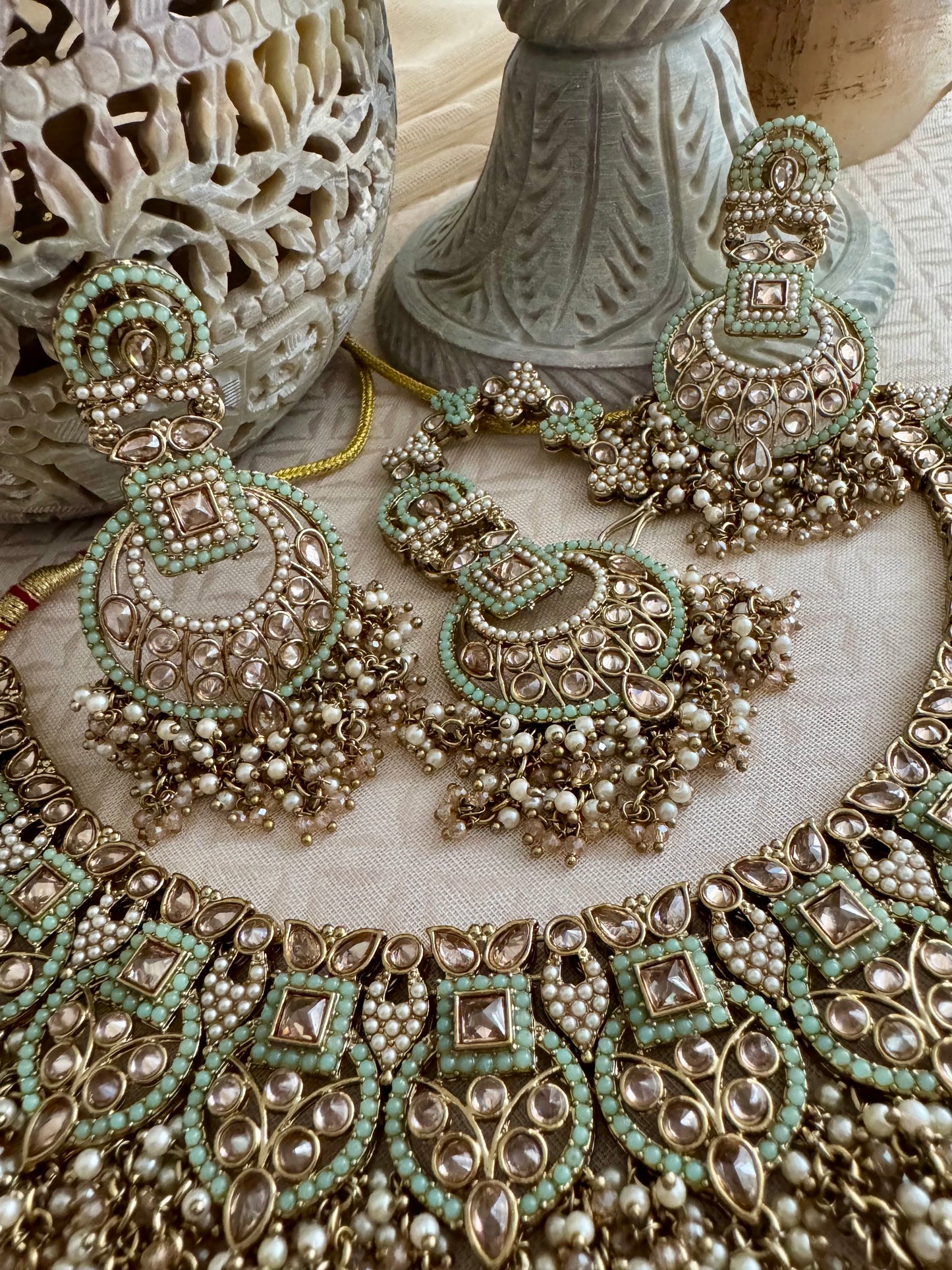 LEAH SAGE GREEN NECKLACE SET
