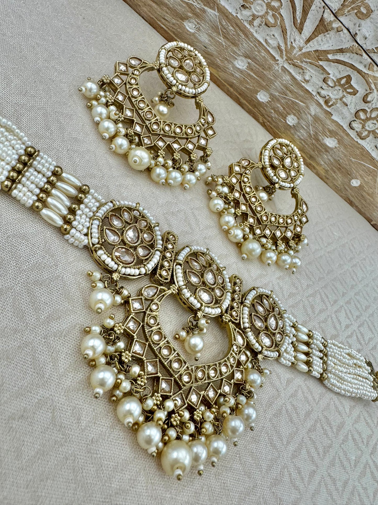 SAMIRA ANTIQUE GOLD CHOKER SET