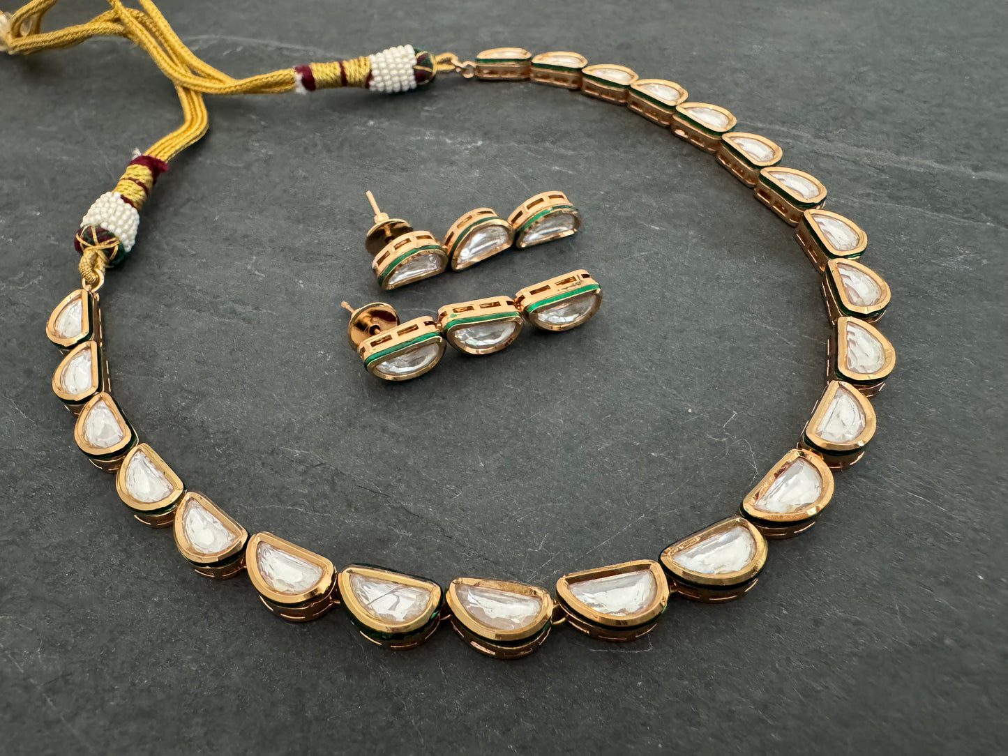 LARA KUNDAN STRING NECKLACE SET