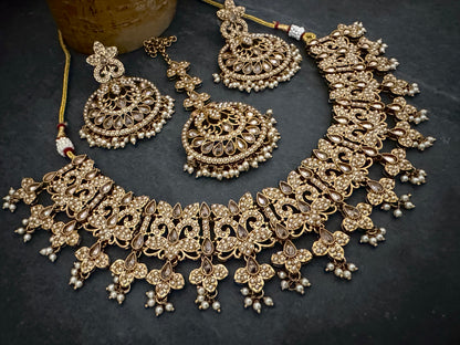 SUKRITI PEARL NECKLACE SET