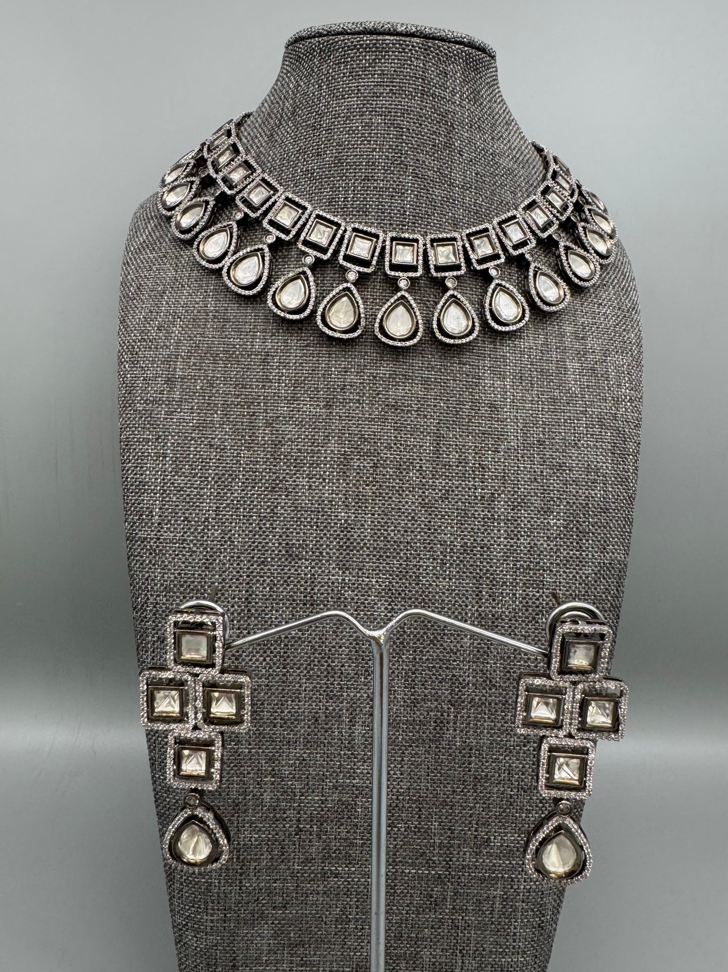 MISHA POLKI CZ VICTORIAN NECKLACE SET