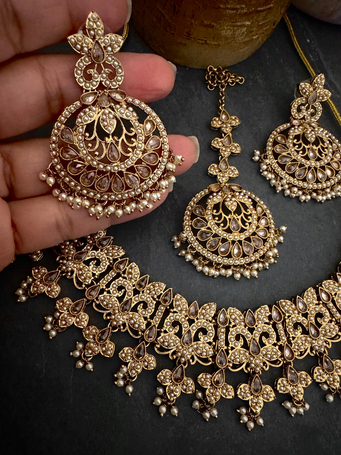 SUKRITI PEARL NECKLACE SET