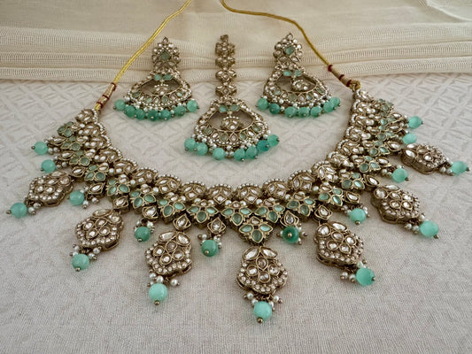 VEDA PASTEL GREEN NECKLACE SET