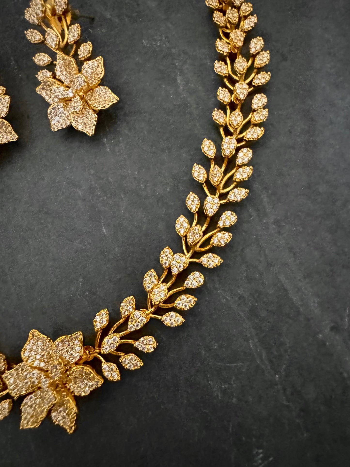 MIA CZ FLORAL GOLD NECKLACE SET