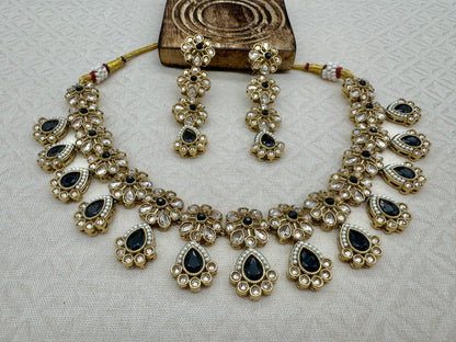 RIMAYA BLACK NECKLACE SET