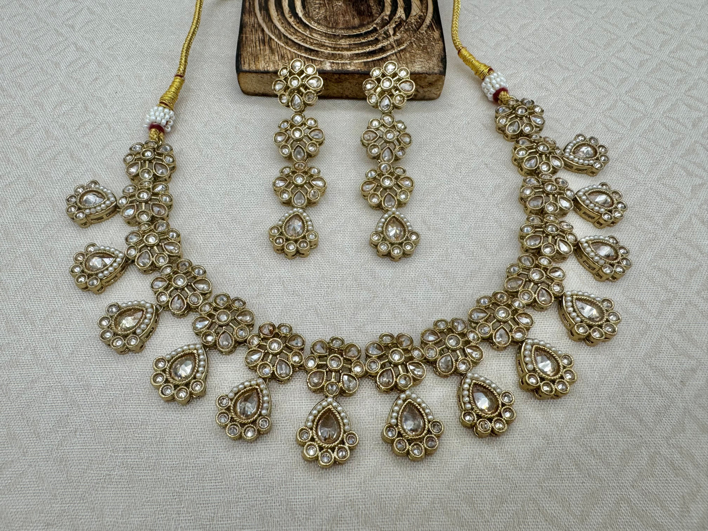 RIMAYA ANTIQUE GOLD NECKLACE SET