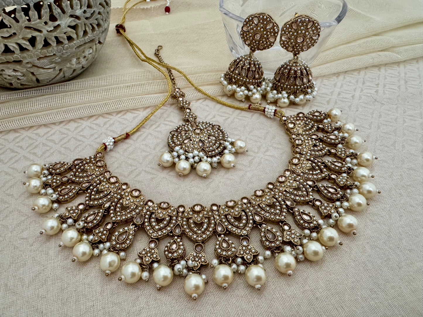 ANVI PEARL NECKLACE SET